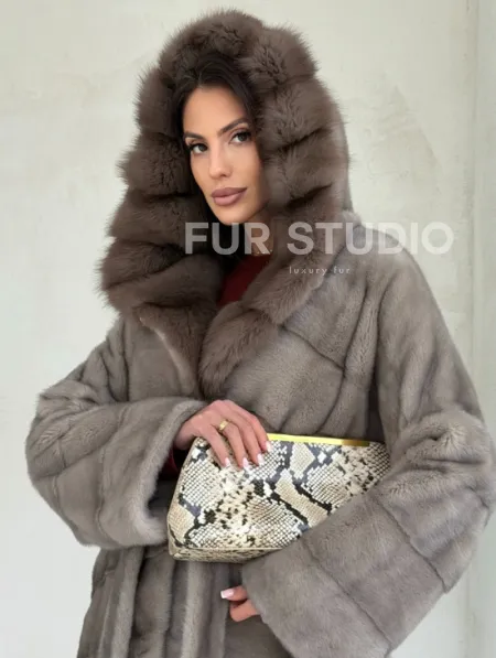 Серый норковый полушубок - капюшон куница - фото 4