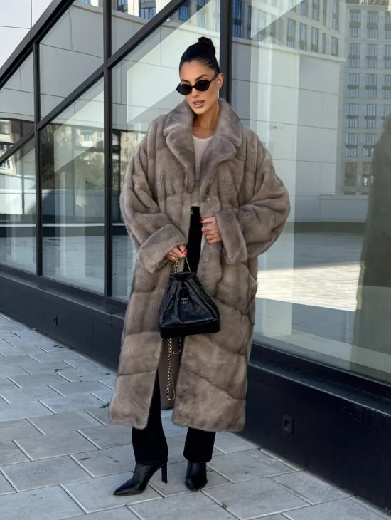 Шуба из меха норки в стиле «Oversize» - цвет сильвер - фото 11