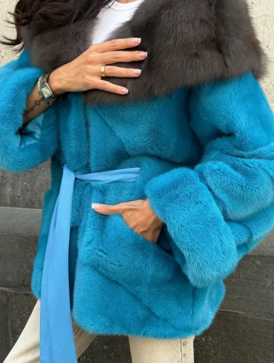 Норковый полушубок с капюшоном из меха куницы - цвет голубой - фото 3