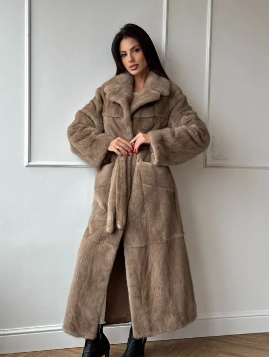 Длинная шуба прямого кроя из меха североамериканской норки с боковыми шлицами - фото 6