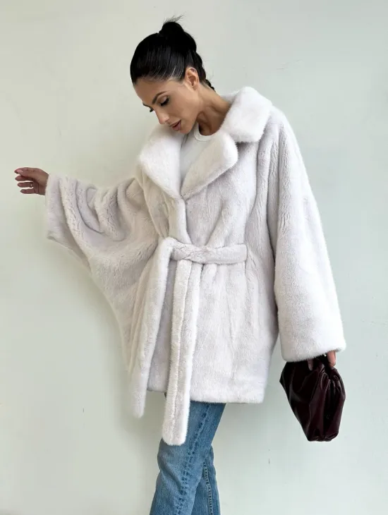 Premium шуба Летучая мышь из меха норки SAGA FURS с потайным меховым поясом - фото 7