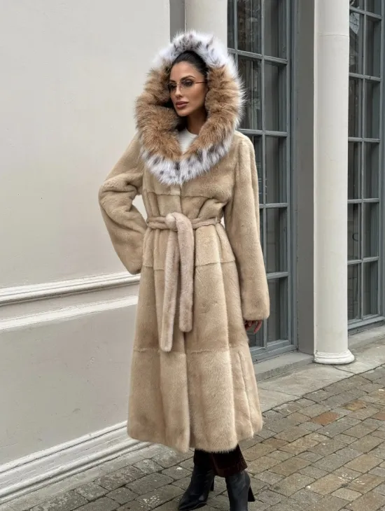 Классическая шуба из меха норки Champagne с капюшоном из рыси - фото 8