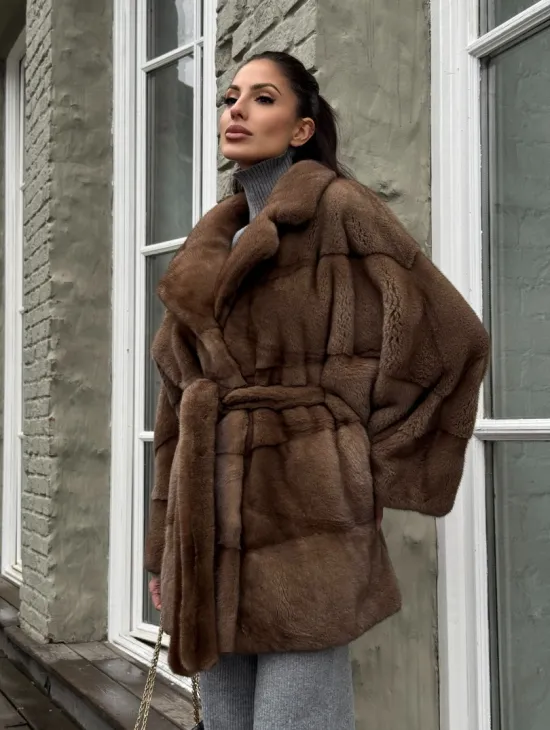 Premium мех, шуба летучая мышь из аукционной норки в натуральном цвете пастель - фото 7