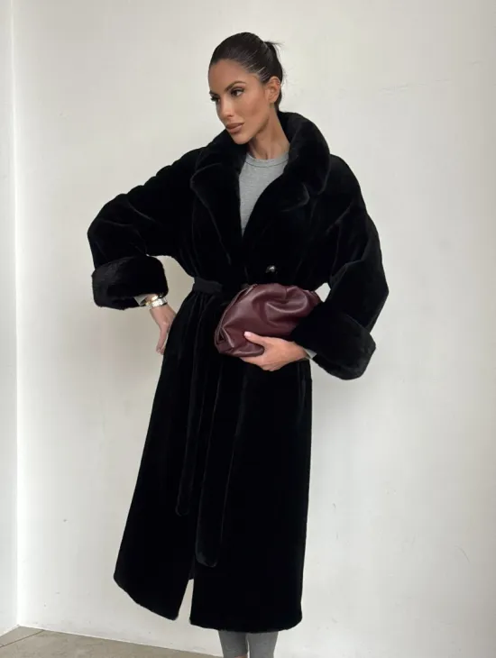 Элитная шуба из меха стриженой черной норки - фото 6