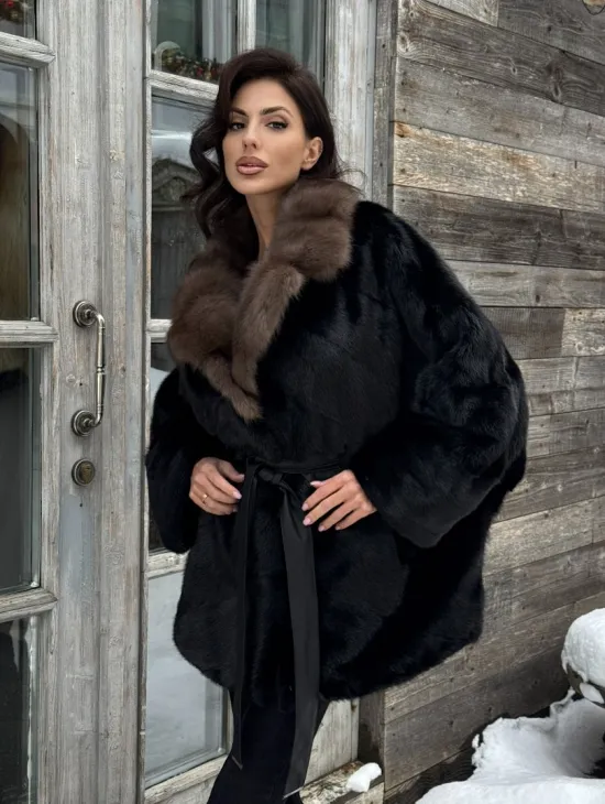 Черная шуба из норки с английским воротником из куницы - фото 9
