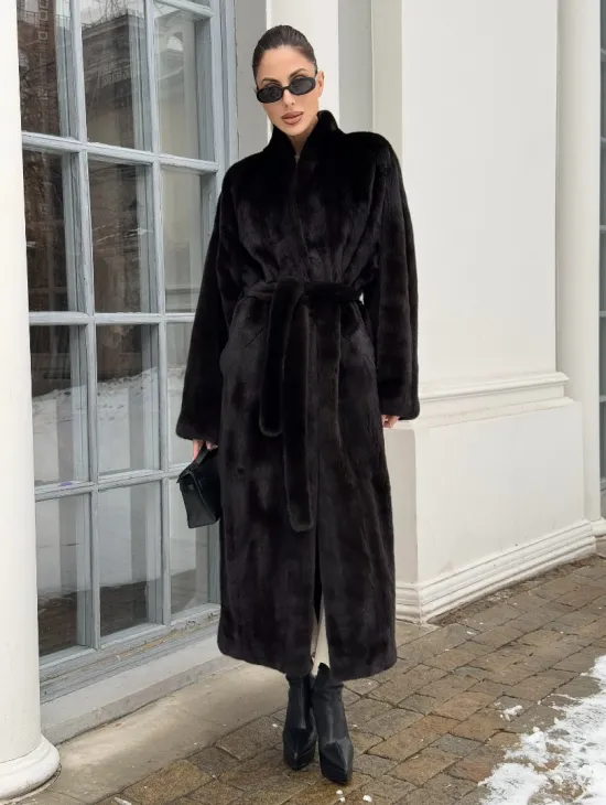 Натуральная коричневая норковая шуба в аукционном мехе SAGA FURS - фото 4