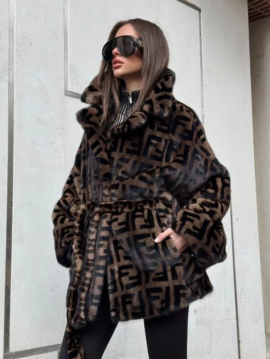 Шуба из плюшевой норки VELVET летучая мышь с черным принтом - фото 4