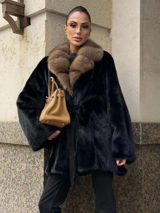 Черный норковый полушубок - кимоно с воротником из меха куницы - фото 0