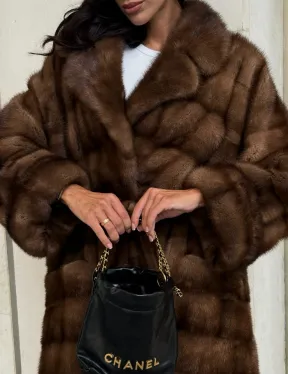 Норковая шуба в цвете соболь с английским воротником - фото 3