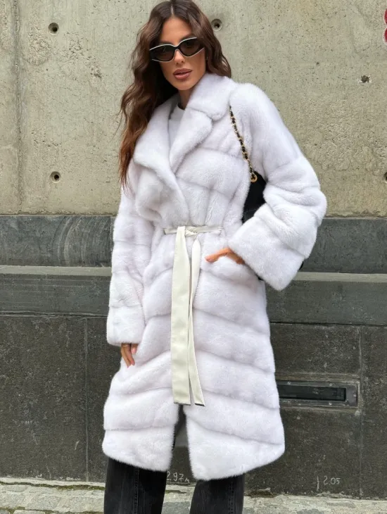Белая норковая шуба с английским воротником - фото 3
