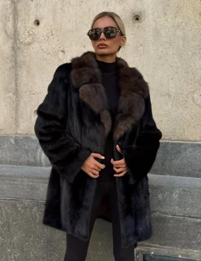 Норковая шуба махагон с куницей - фото 7