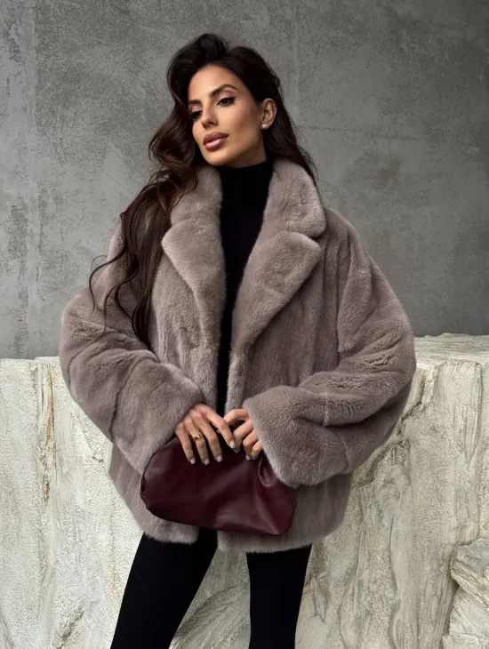 Короткая женская норковая шуба - фото 9