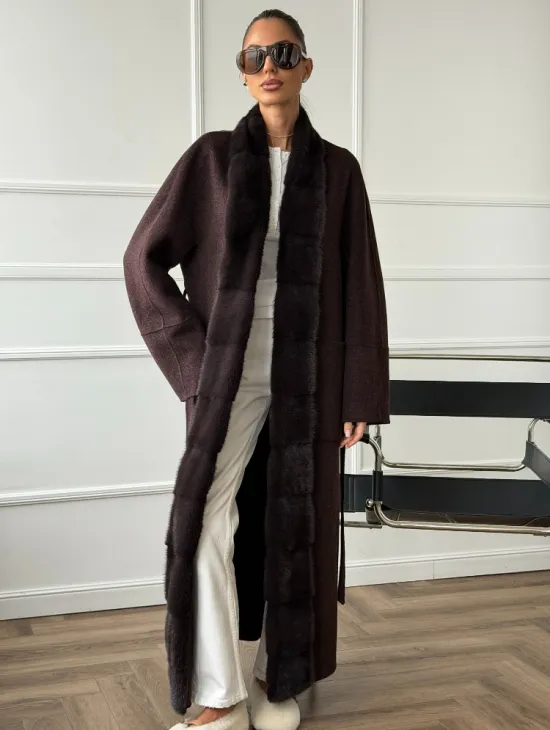 Длинное демисезонное пальто с мехом норки - фото 5