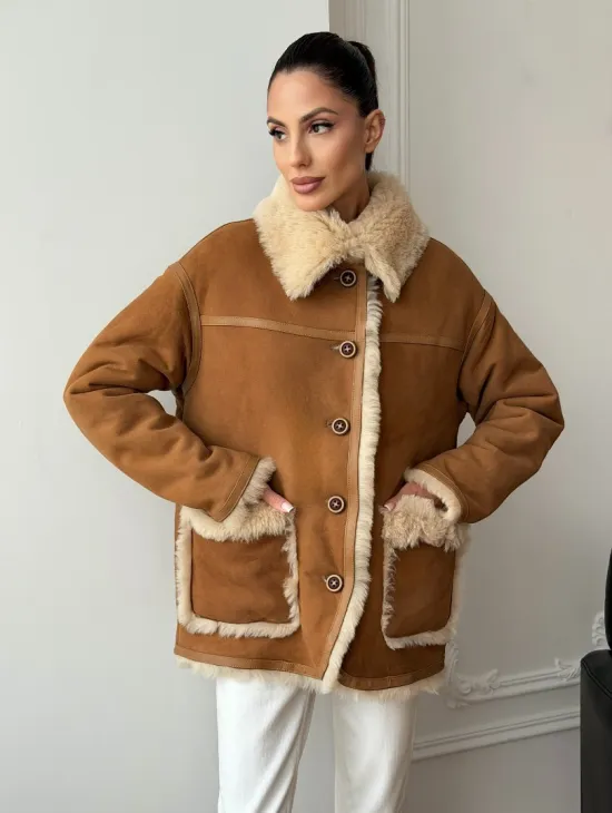 Двухсторонняя женская замшевая дубленка - фото 10