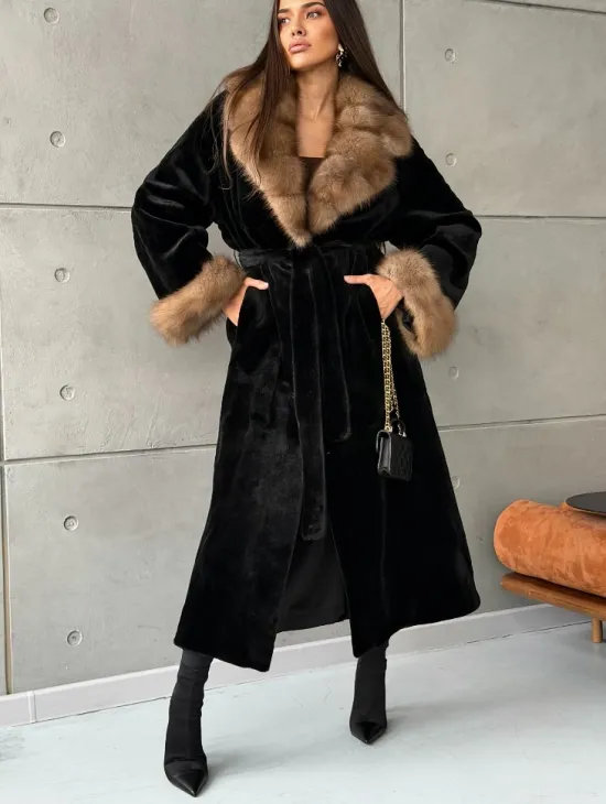 Шуба из чёрной стриженой норки, воротник и манжеты из куницы - фото 4