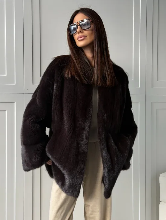 Женский норковый полушубок с V - образным воротником - фото 10