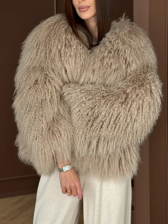 Шуба из натурального меха ламы - фото 5