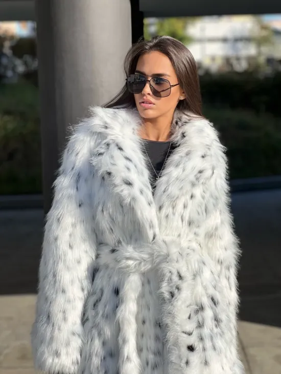 Удлиненная шуба из экомеха под рысь - фото 0