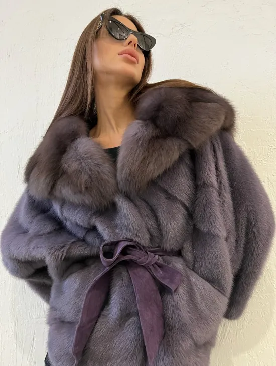 Шуба норковая - пончо с капюшоном куница цвет лаванда - фото 4
