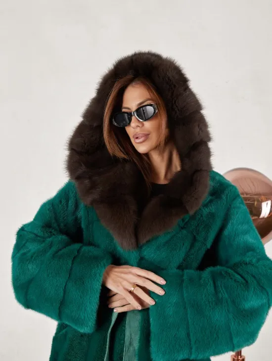 Норковая шуба с капюшоном из меха куницы - цвет темный изумруд - фото 1
